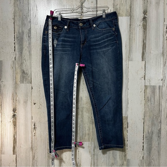 Seven7 Blue Capri Pants with Faded Indigo Wash - Picture 5 of 13